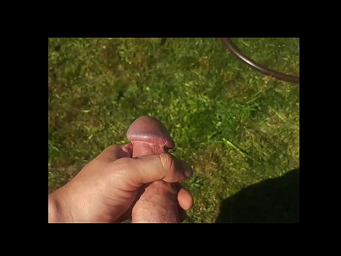 ❤️ Heta heta tjejen får sin rosa fitta knullad och kommer med en spruta i en sommarträdgård ❤️❌ Hård porr at us ❌️